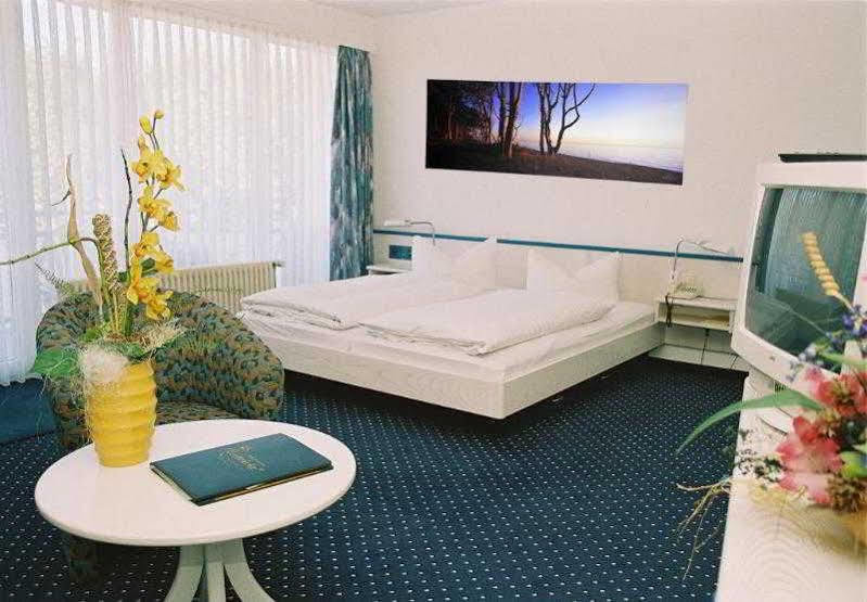 Hotel & Restaurant Seebruecke Цингст Экстерьер фото